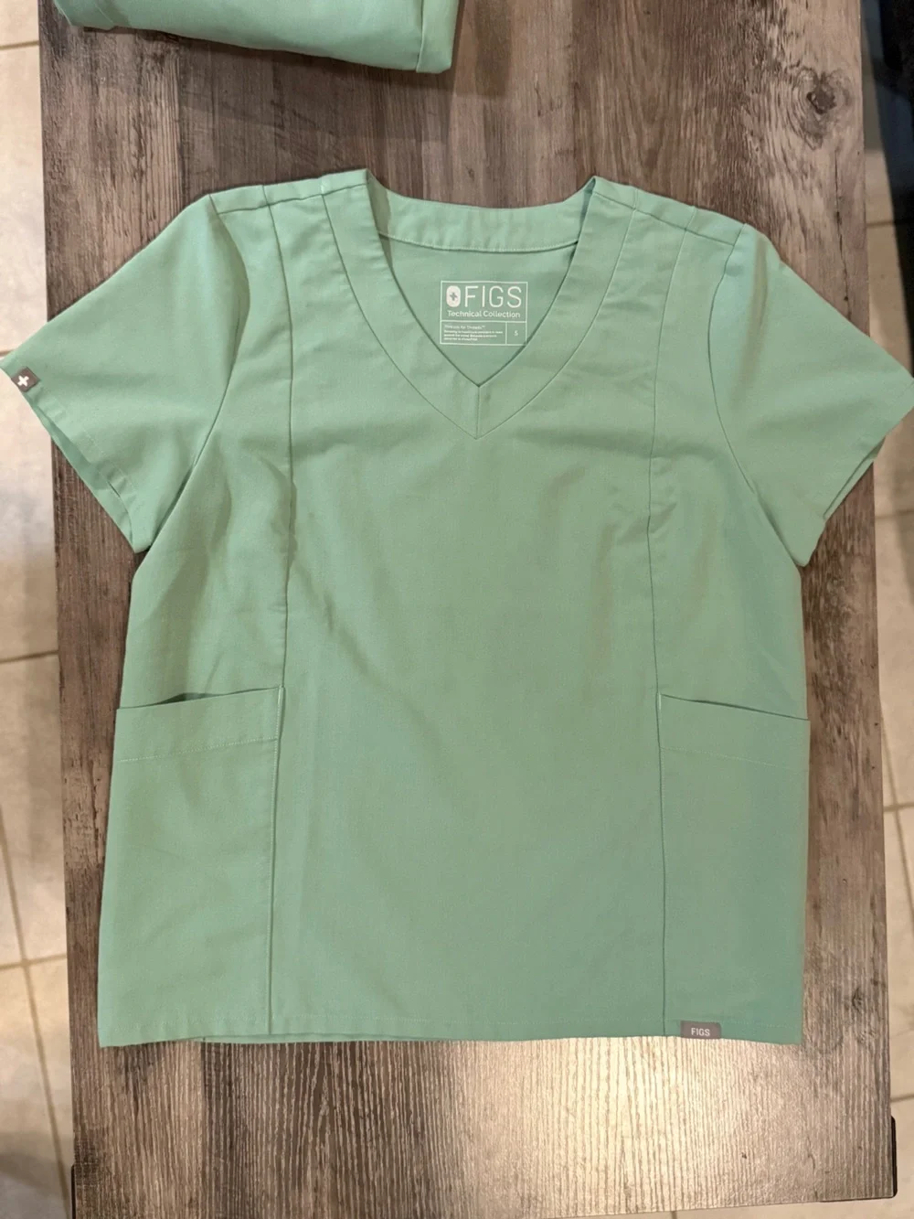 FIGS SET! Women’s Jade discontinued S scrub top style w/ ST Zamora pants EUC